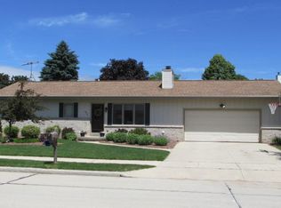 2934 44th St, Two Rivers, WI 54241