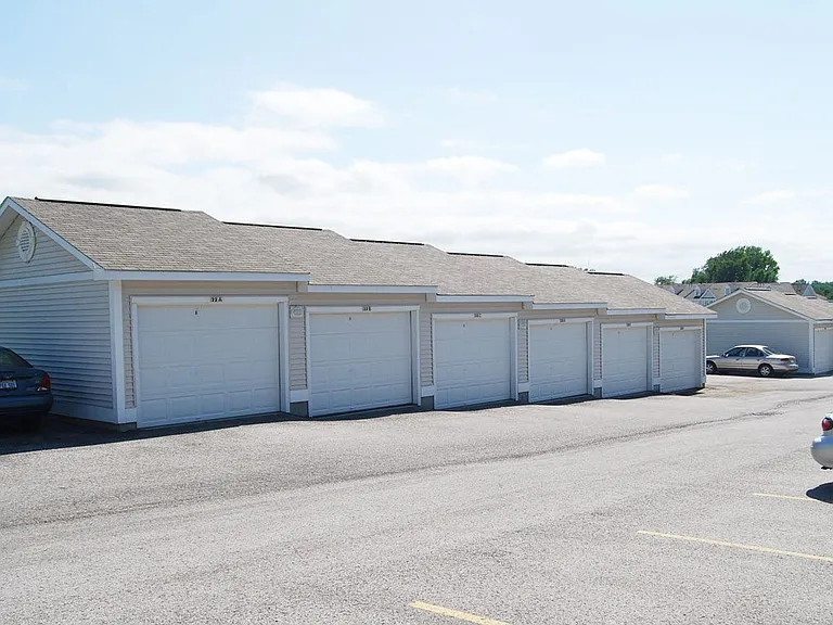 West Hampton Park Apartment Homes — Photo 46