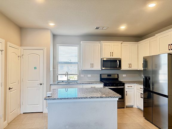 5th image of 4504 Sapphire Falls Way #1