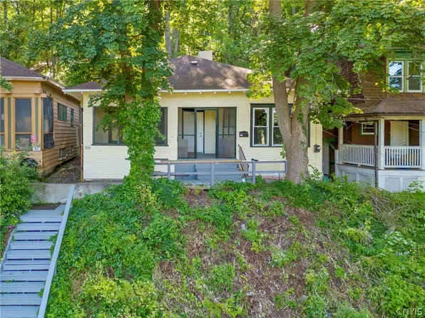 855 Lancaster Ave, Syracuse, NY 13210