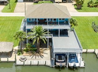 307 Galleon Dr, Freeport, TX 77541