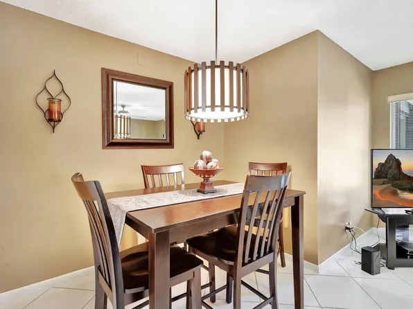 323 Pine Ridge Circle #C-2, Greenacres, FL 33463