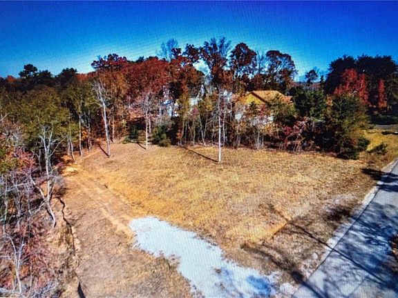 3rd image of 2241 Karen Ln