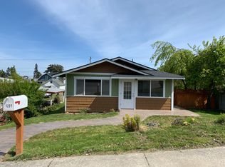 1227 E 5th St, Port Angeles, WA