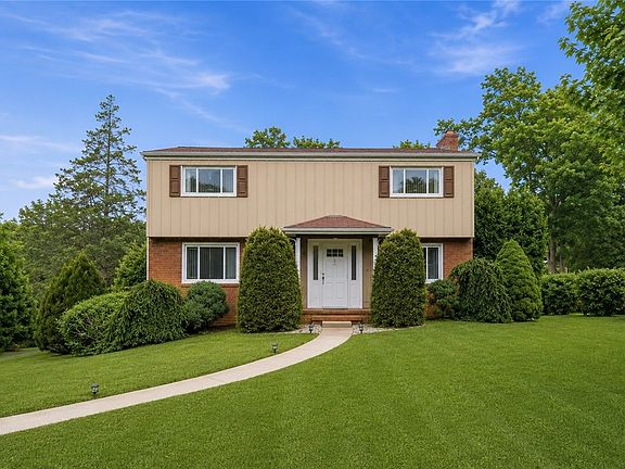 2nd image of 129 Dwellington Dr