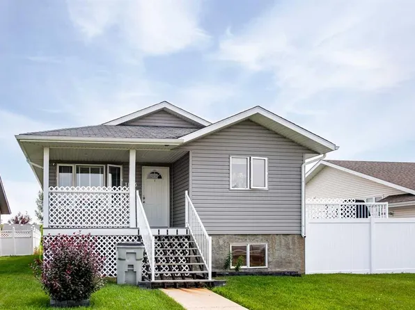 1025 W 30th St, Wainwright, AB T9W 0A9
