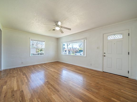 4th image of 2340 Wilsey Dr