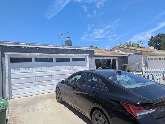 4th image of 3519 Lake Ontario Dr