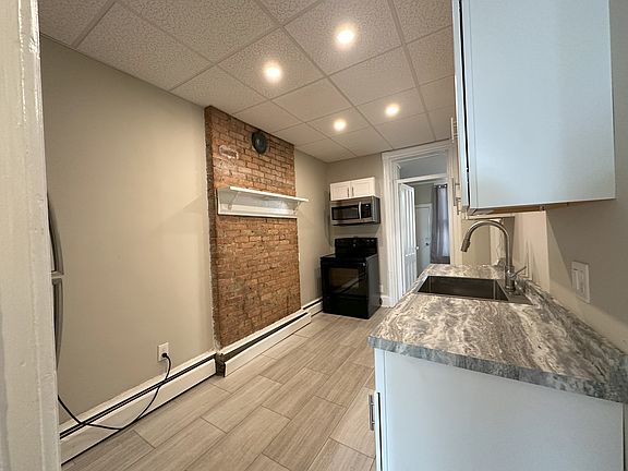 5th image of 125 Dove St #2