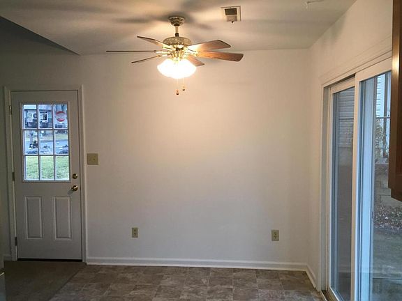 5th image of 4717 Ichabod Cir NE