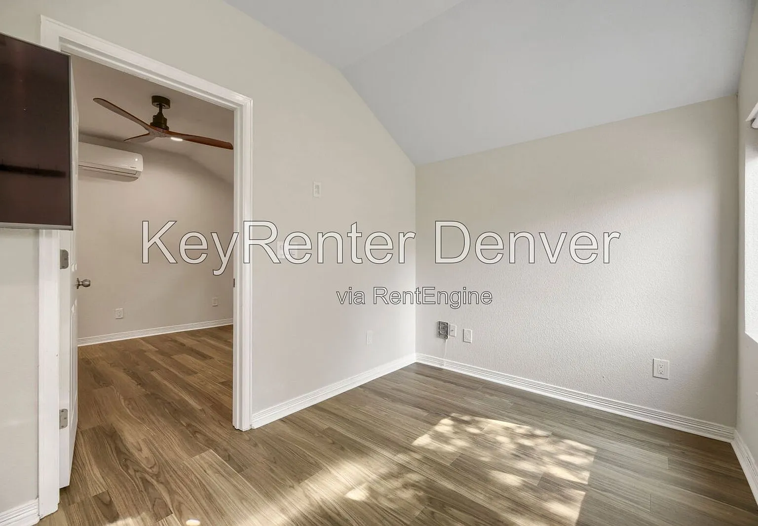 2 bed, 2.0 bath, 566 sqft, $2,000 — Photo 4