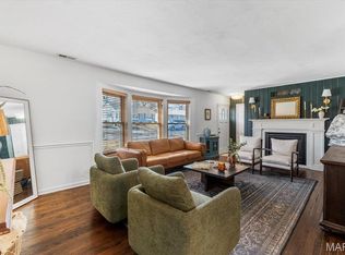 851 Queen Anne Pl, Saint Louis, MO