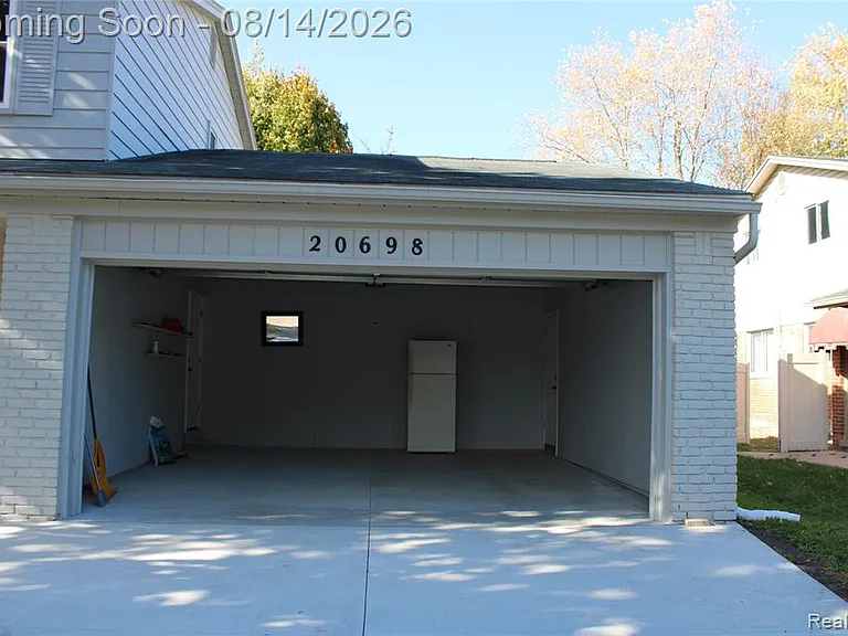20698 Coachwood Rd — Photo 3