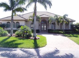 500 Riviera Dr, Naples, FL 34103