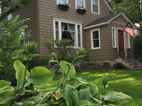 385 Vine Ave, Highland Park, IL 60035