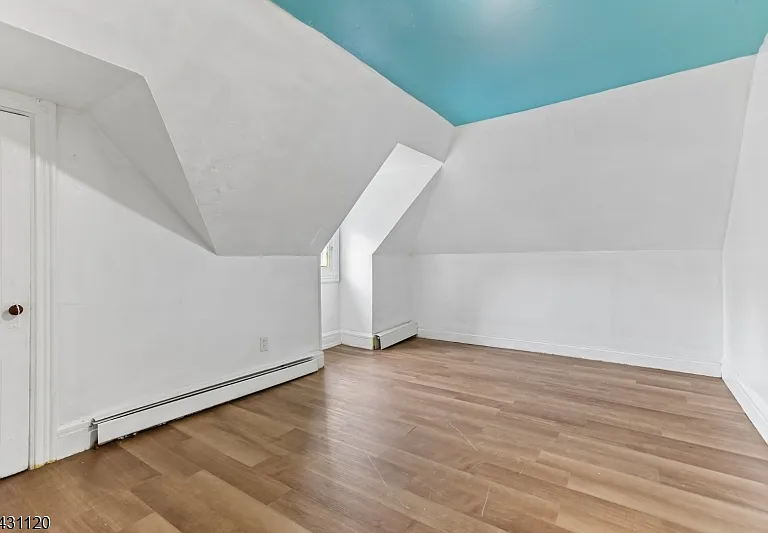 27 Willow Ave — Photo 5