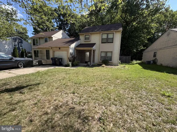66 Peregrine Dr, Voorhees, NJ 08043