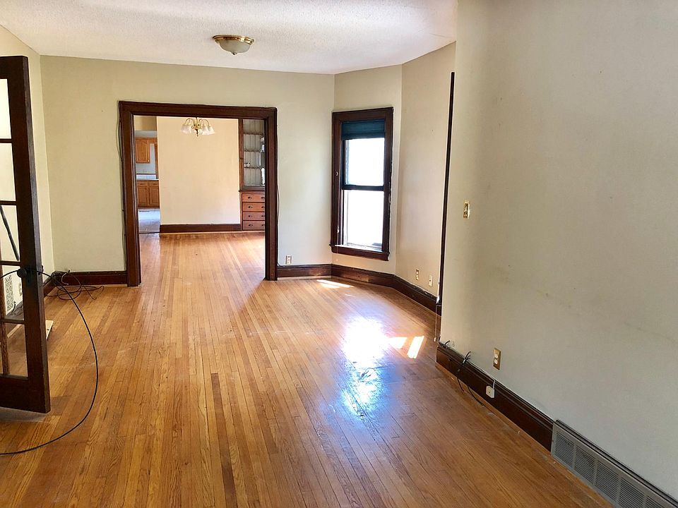 2nd image of 227 Norwood Ave Floor 2
