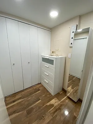 Rented by Manhattan Management Group | media 29