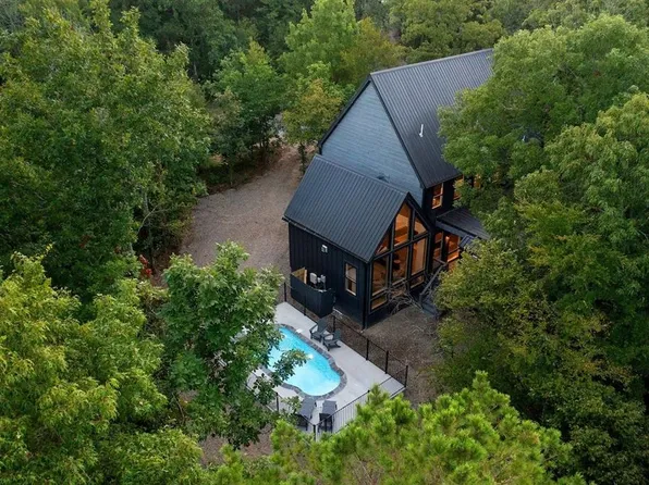 362 Gentry Oak Ln, Broken Bow, OK 74728