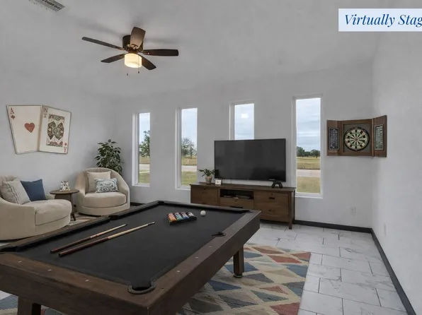 145 Birdie Dr, Hempstead, TX 77445