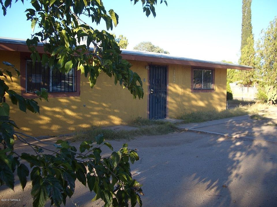 1st image of 2102 S Norton Ave