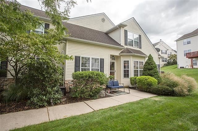 1st image of 116 Willow Dr