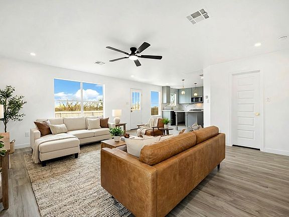 2nd image of 13501 Sierra Wind Ln