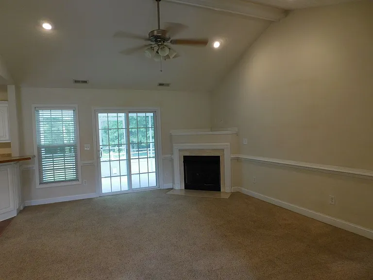 408 Sweet Gum Way — Photo 4