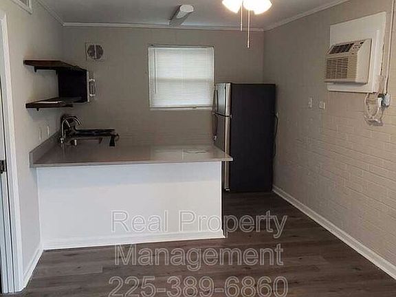 2nd image of 1121 Aster St Unit 5