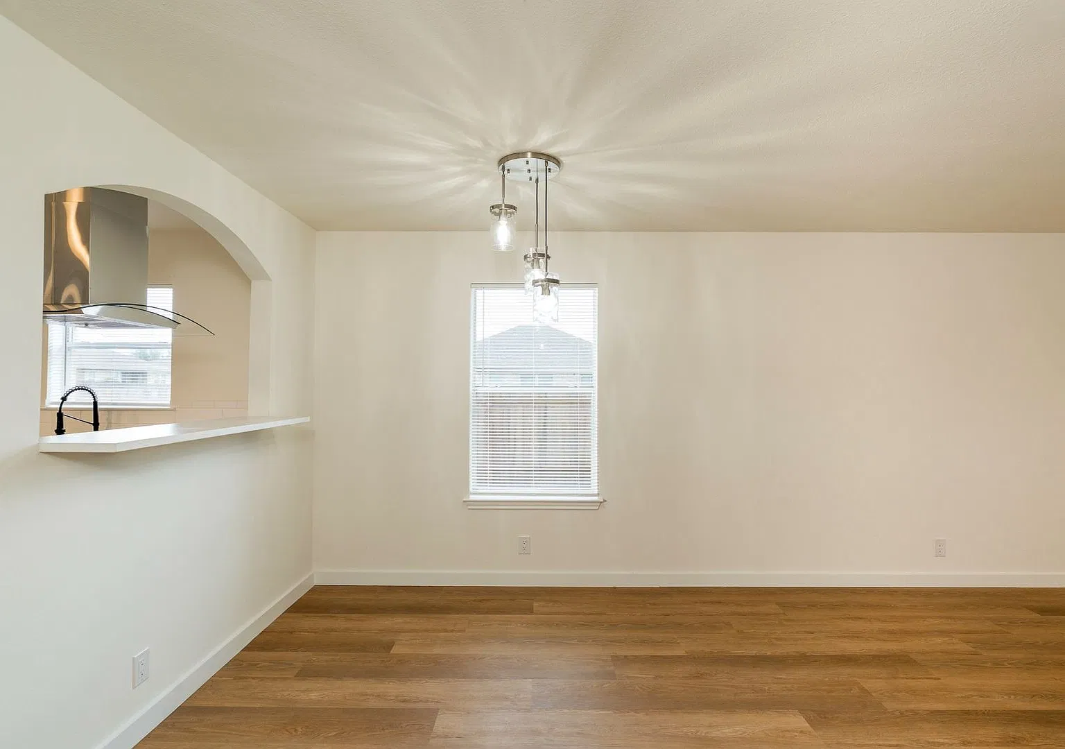 500 Mitchell Dr, Hutto, TX 78634 — Photo 4