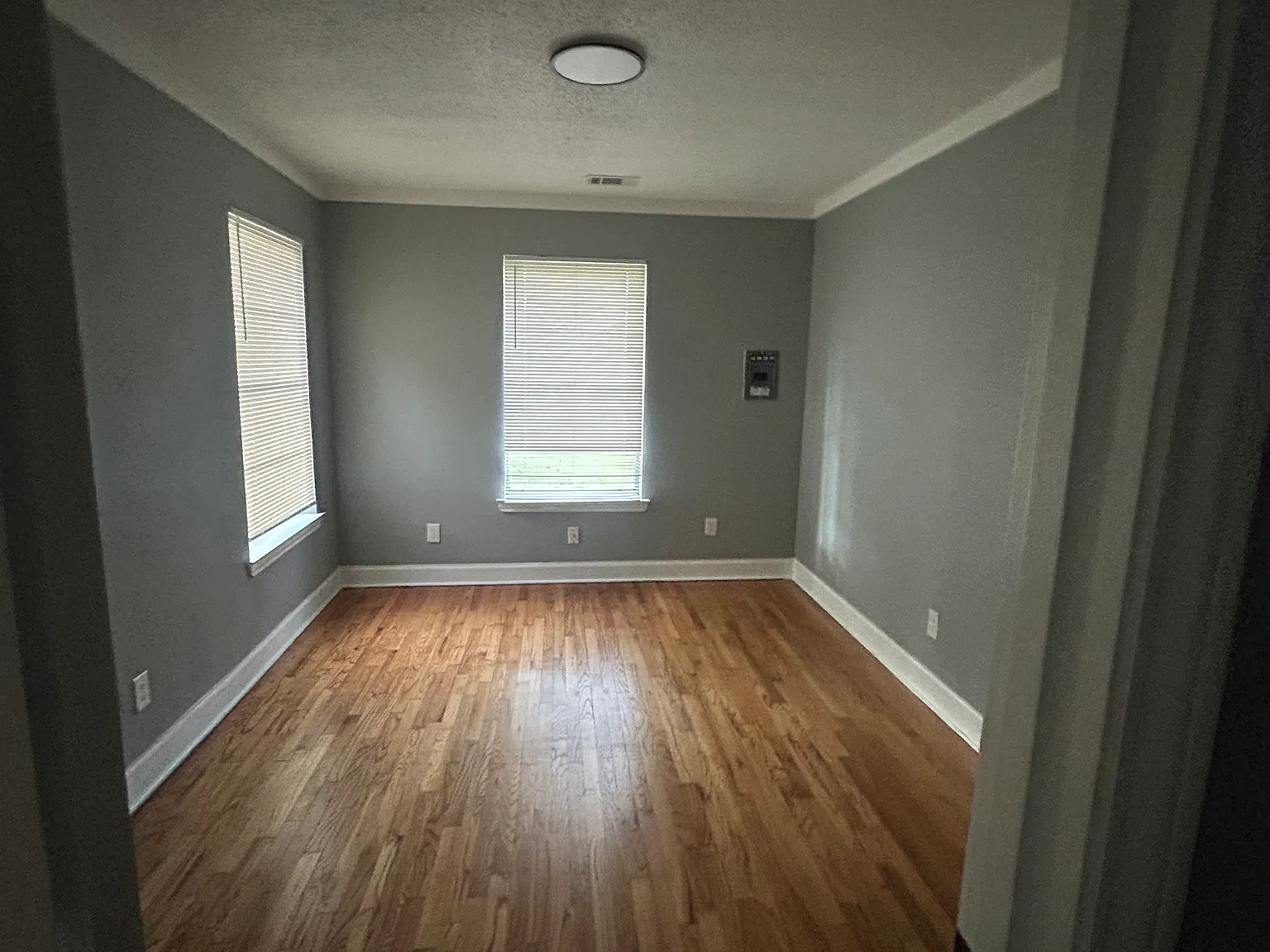2 bed, $1,050 — Photo 4