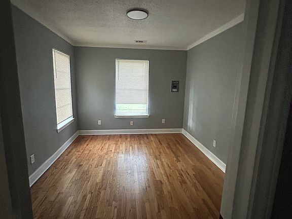 4th image of 3196 Hardin Ave #2