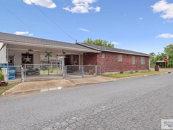 4th image of 1411 La Palma St