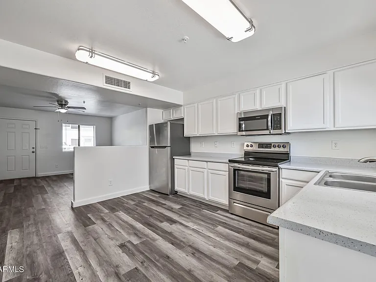 5010 N 22nd Ave #109 — Photo 5