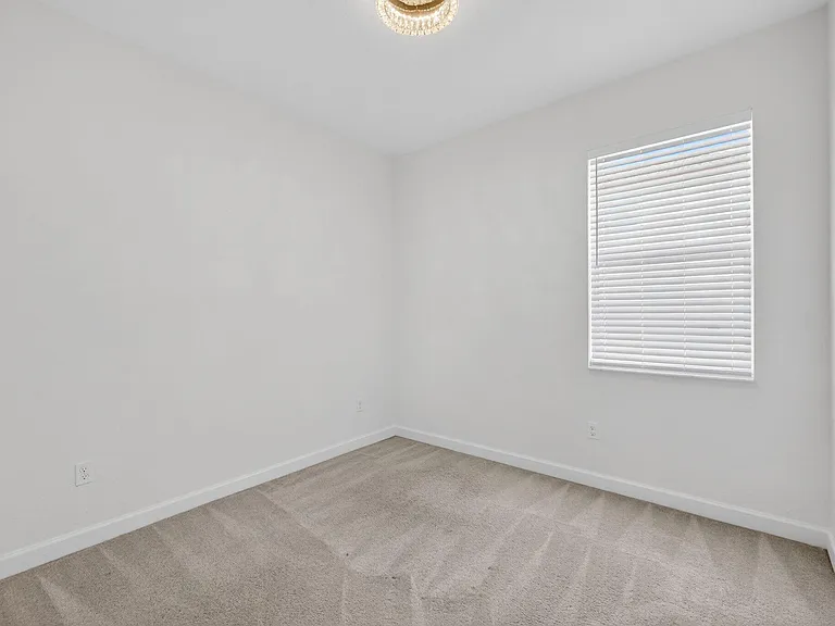 13275 NW Copper Creek Dr — Photo 24