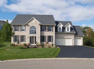16421 Hillsboro Ct, Lakeville, MN 55044