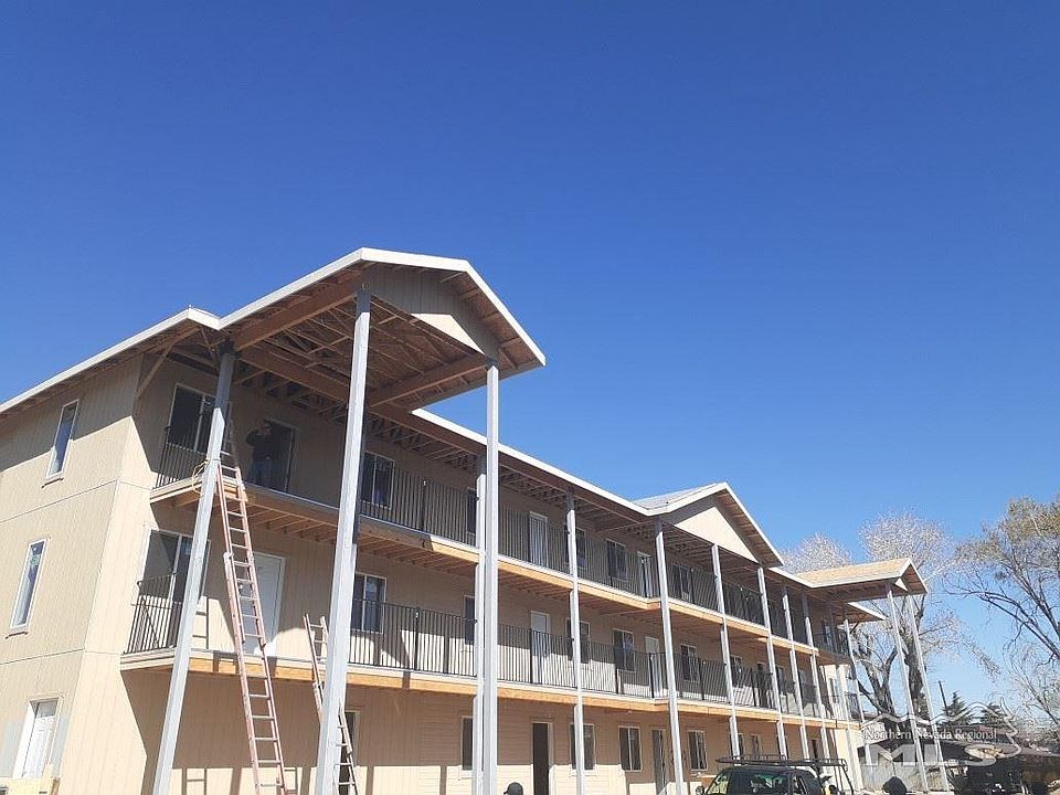 2nd image of 401 Linden St