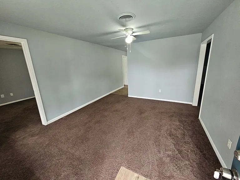 4321 NW Pollard Ave — Photo 3