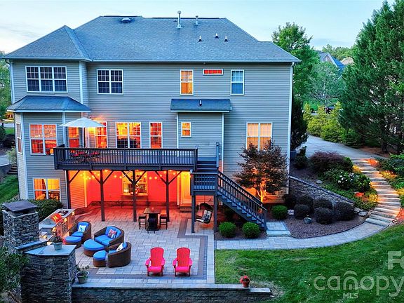 3rd image of 9220 Kensington Forest Dr