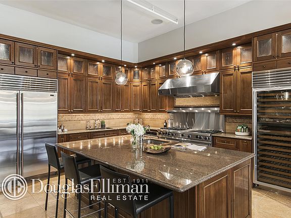 5th image of 38-44 Laight St #3B