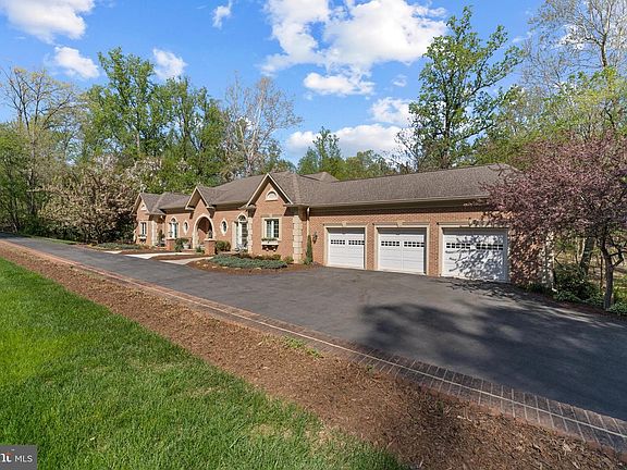 3rd image of 22030 Watson Rd