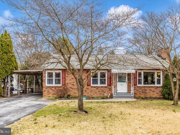 9711 Chapelwood Ln, Hagerstown, MD 21740