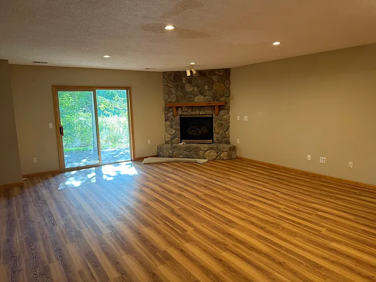 15828 Drake St NW — Photo 13