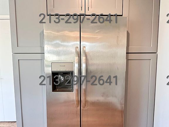 3rd image of 7571 Willoughby Ave APT 10