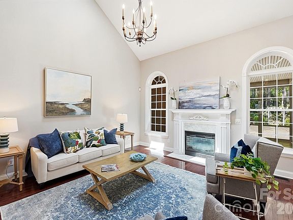 4th image of 3529 Mountain Cove Dr