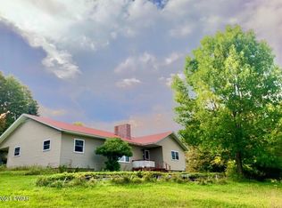 157 Layton Rd, Equinunk, PA 18417