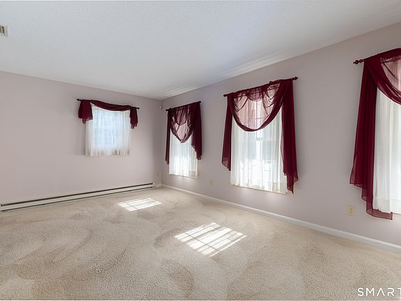 4th image of 300 Ardsley Road