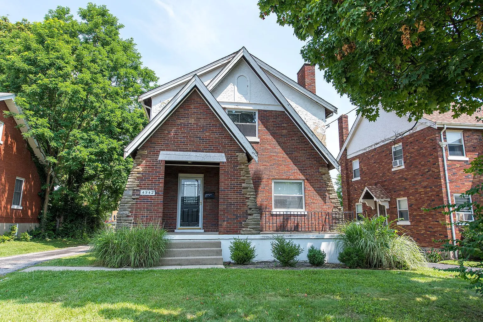 4942 Ferguson Pl photo 1