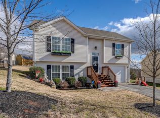 329 Timothy Ln NW, Roanoke, VA 24017